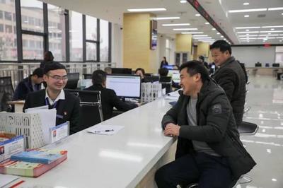&ldquo;只進(jìn)一扇門 最多跑一次&rdquo;勉縣新政務(wù)中心服務(wù)大廳投用